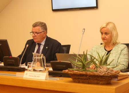 6. SEJA OBČINSKEGA SVETA 03B FOTO LJUBO VUKELIČ